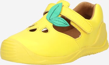 Chaussures ouvertes CAMPER en jaune : devant