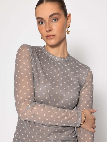 SASSYCLASSY Shirt in Grey