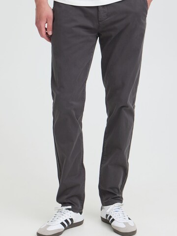 Casual Friday - Slimfit Pantalón chino ' CFViggo ' en gris