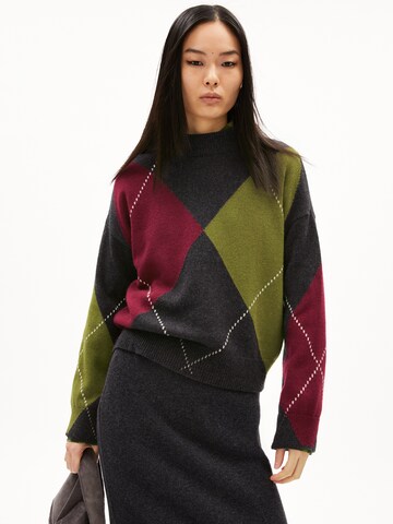 ARMEDANGELS Oversized sweater ' AAELGIAS ARGYLE ' in Grey: front