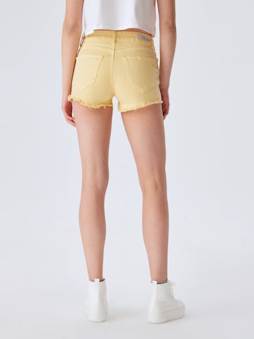 LTB Regular Shorts 'Pamela' in Gelb
