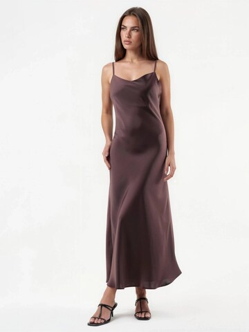 Hiccup Dress in Brown