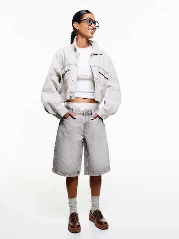 Baggy Jeans di Bershka in grigio