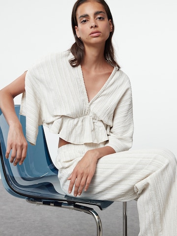 Trendyol Блузка в Бежевый: спереди