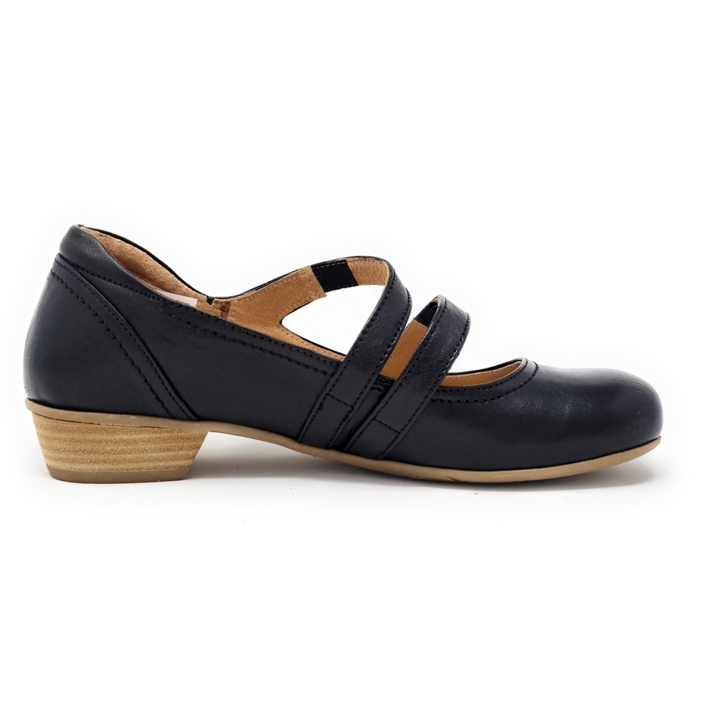 BRAKO Ballet Flats in Black