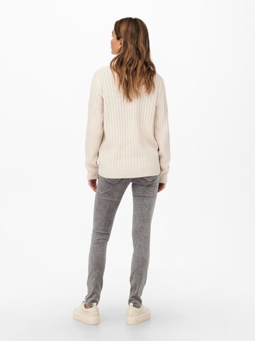 Only Maternity Pullover in Beige