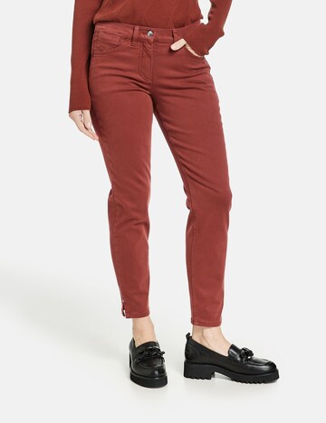 GERRY WEBER Regular Jeans i röd: framsida