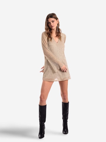 THE-ARE - Vestido de gala en beige