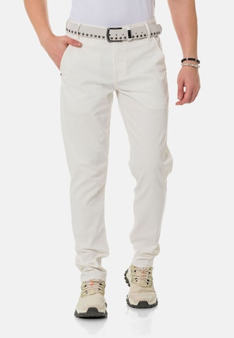 CIPO & BAXX Regular Chino Pants in White: front