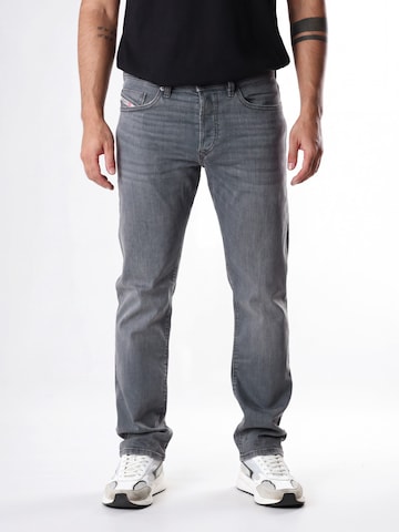 DIESEL - Tapered Vaquero 'BUSTER-X' en gris
