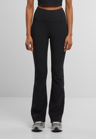 évasé Pantalon Urban Classics en noir : devant