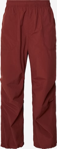 Jordan Loose fit Trousers 'ESS' in Red: front
