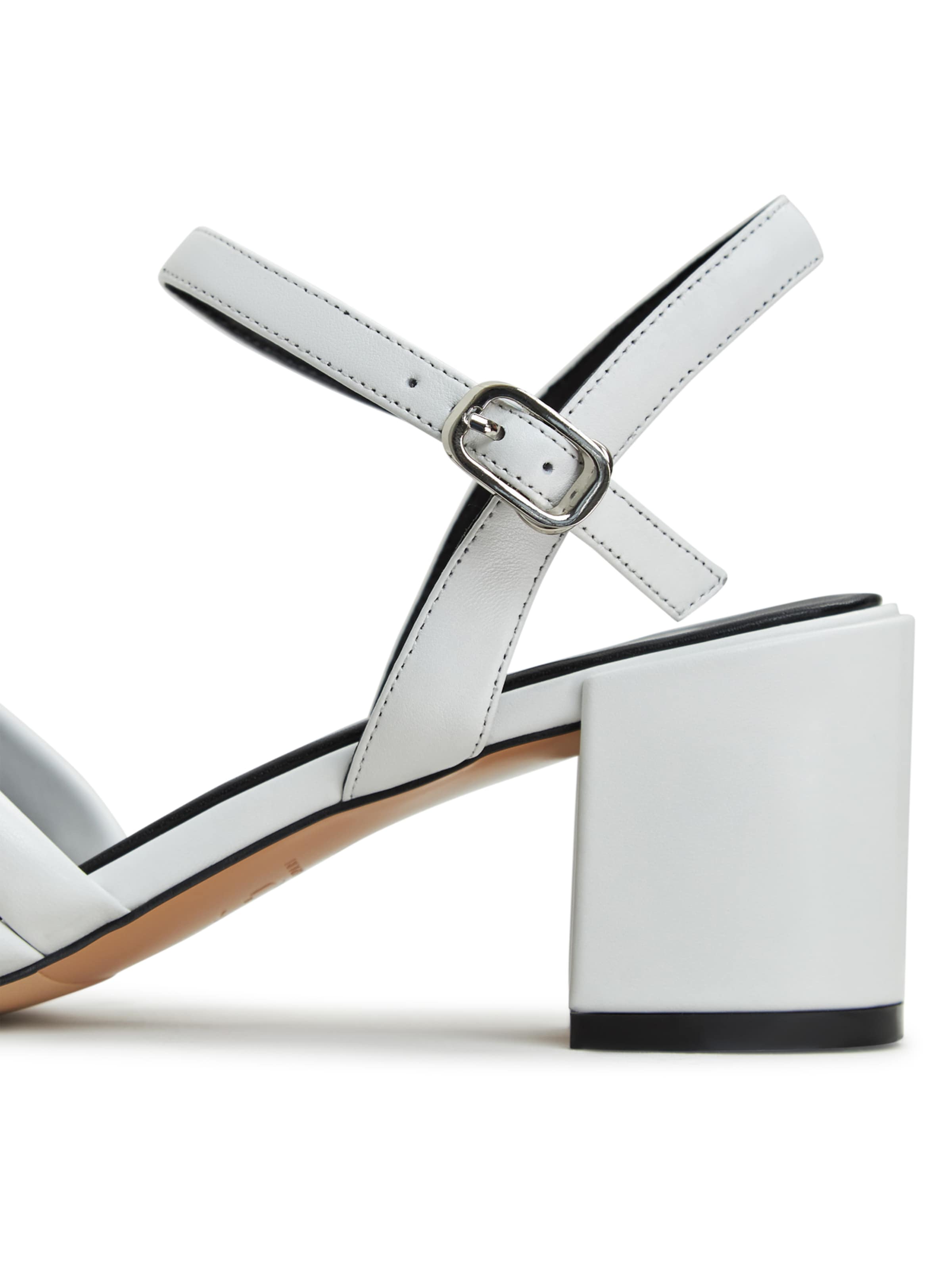 CESARE GASPARI Sandal in White