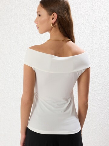 Trendyol Блузка в Белый