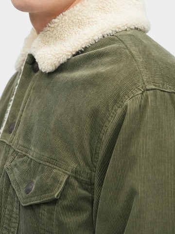 GAPPrijelazna jakna 'Sherpa' - zelena boja