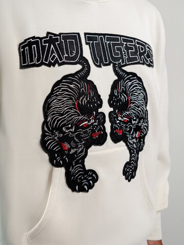 MAD TIGERS Sweatshirt 'Black Tigers' in Weiß