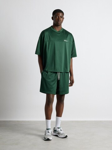Burocs Regular Workout Pants in Green: front