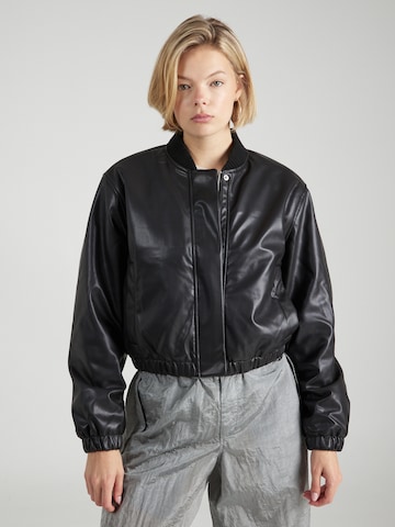 Abercrombie & Fitch Prehodna jakna | črna barva: sprednja stran