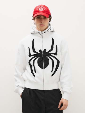 Bershka Суичъри с качулка 'SPIDERMAN' в бяло: отпред