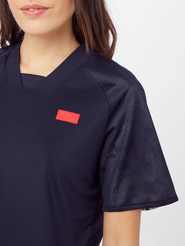 NIKE Funktionsshirt in Blau