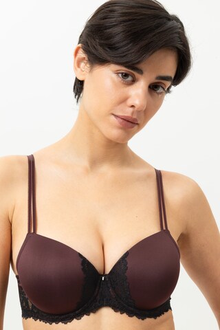 Mey Klassiek BH 'Luxurious' in Rood: voorkant
