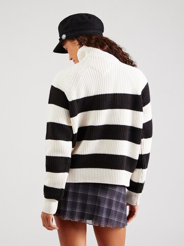 Tommy Jeans Pullover in Schwarz