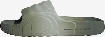 ADIDAS ORIGINALS Muiltjes 'Adilette 22' in Groen: voorkant