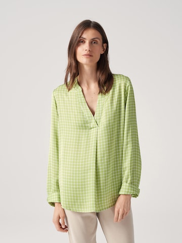 Someday Blouse 'Zemely' in Green: front