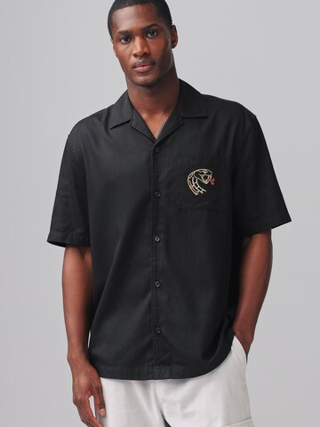 Next Regular fit Button Up Shirt in Black: front