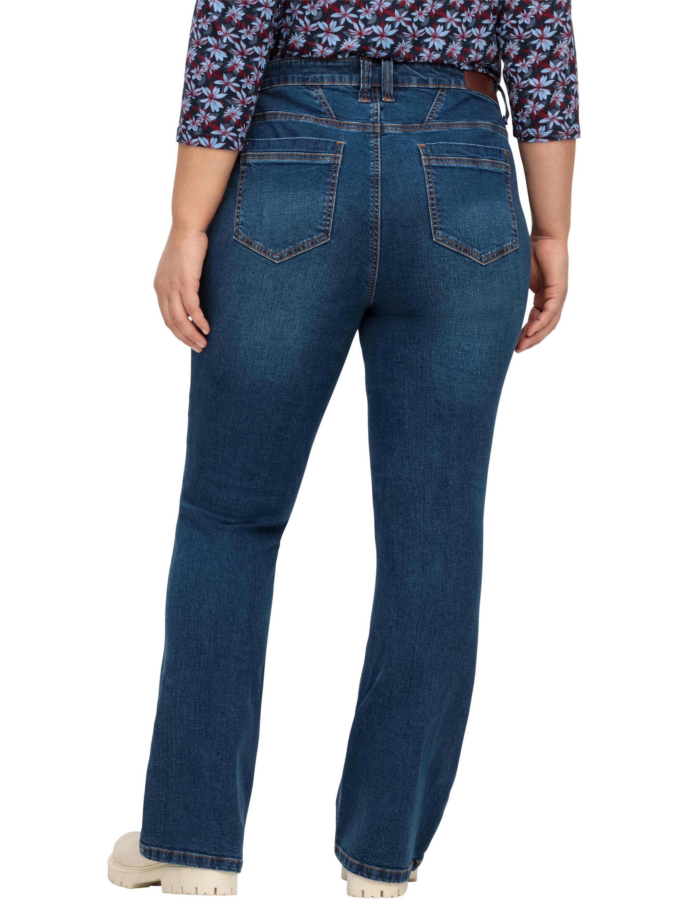 Bootcut Jeans di SHEEGO in blu
