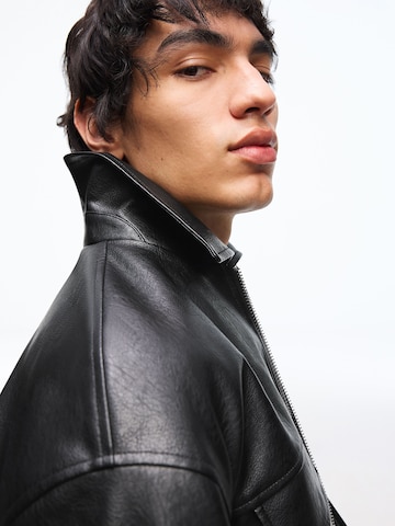 Bershka Átmeneti dzseki - fekete