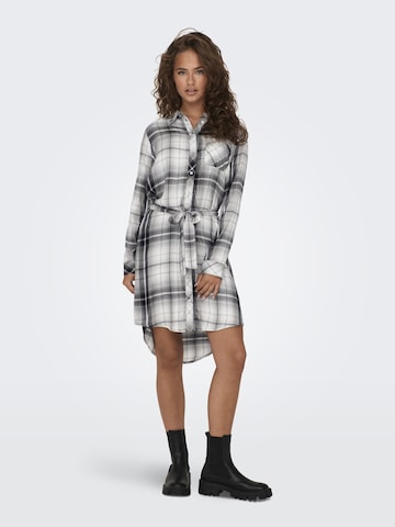 Robe ONLY en gris : devant