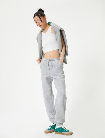 Koton Tapered Broek in Grijs