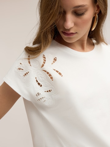MOTIVI - Camiseta en blanco