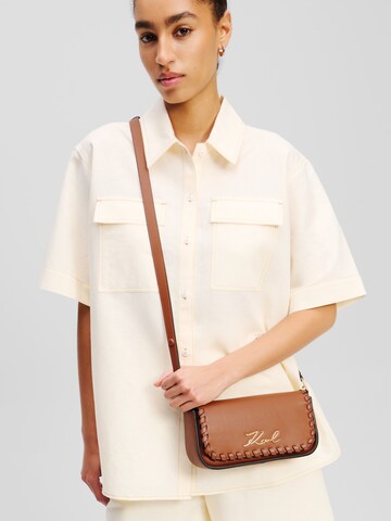 Borsa a tracolla 'Signature' di Karl Lagerfeld in marrone