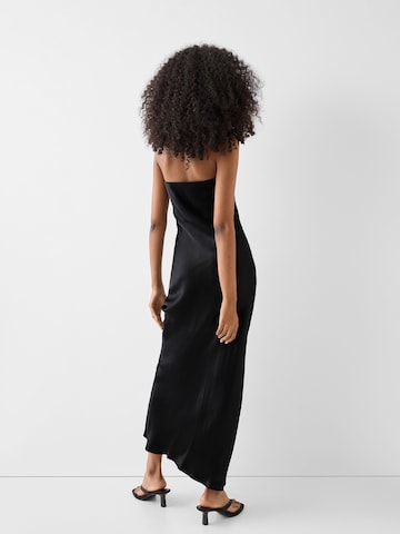 Bershka Kleid in Schwarz