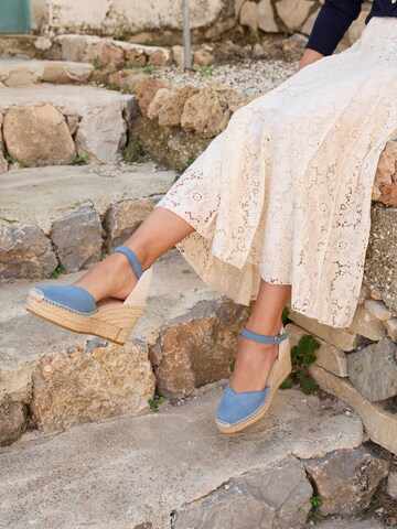 Sandalo 'Alpargata Cuña 8 cm' di Alhamas in blu: frontale