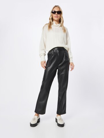 Warehouse Loose fit Pleat-front trousers in Black