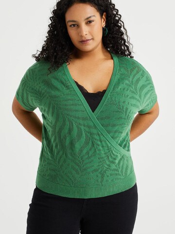 WE Fashion Sweater in Green