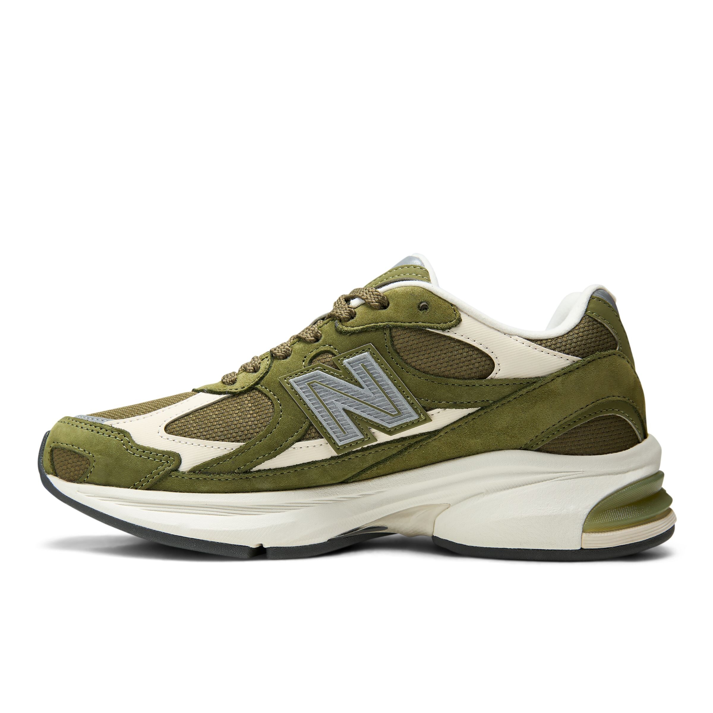 new balance Sneakers '2010' in Green: front