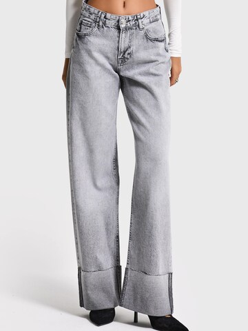 IT'S BASIC Regular Jeans 'Straight Mid Rise Jeans' in Grijs