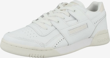 Reebok Sneakers in White: front