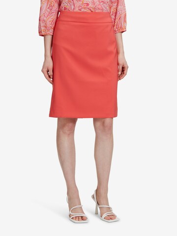 Betty Barclay Rok in Rood: voorkant