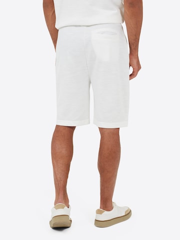 Regular Pantalon BRAVE SOUL en blanc