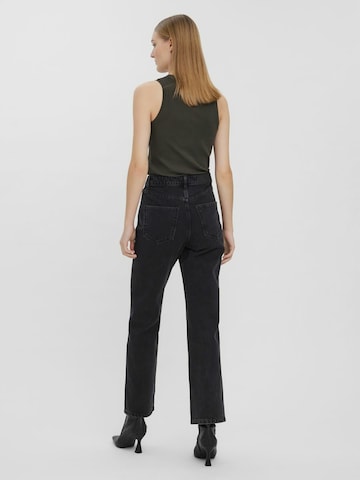 Regular Jeans 'Kithy' de la VERO MODA pe negru