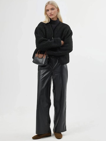 Busem - Regular Calças em preto