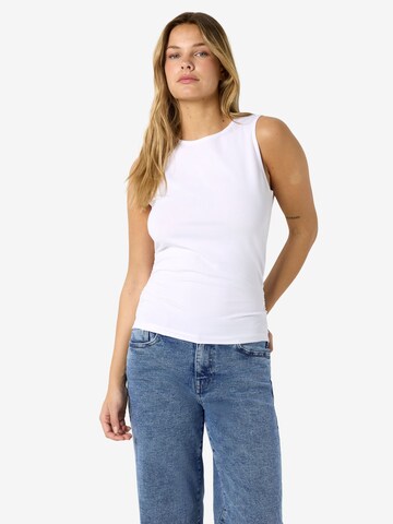 Haut Noisy may en blanc