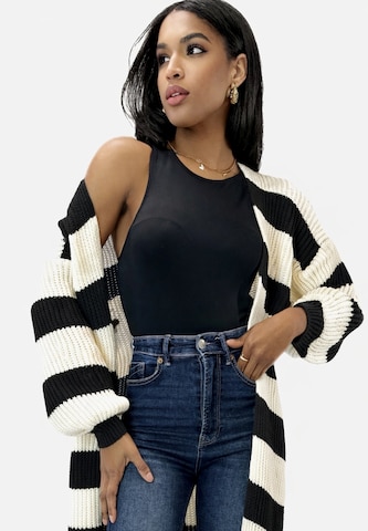 Cappotto in maglia di Elara in beige