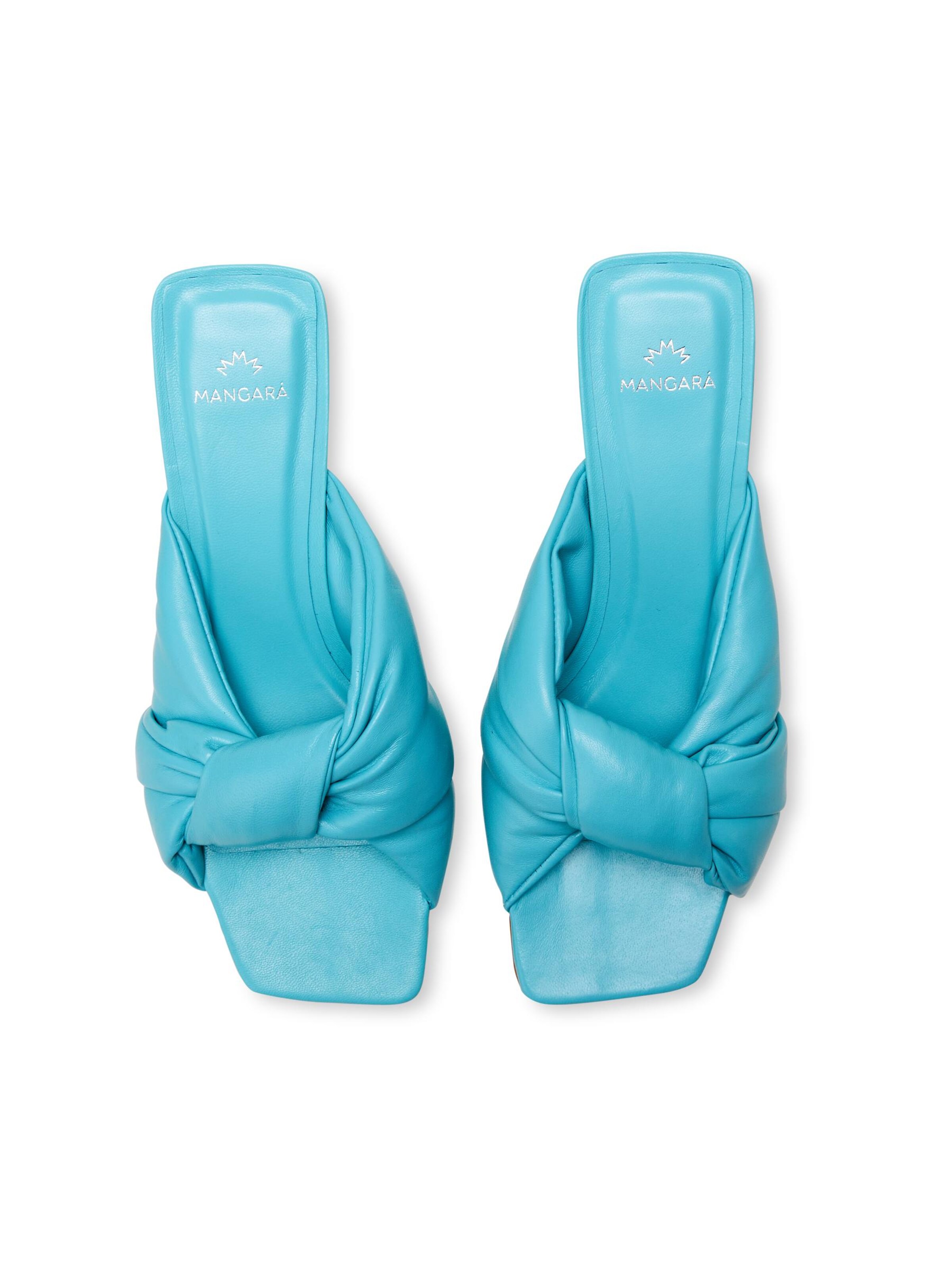 Mangara Atelier Muiltjes 'Mule 'caroba' MANGARA en turquoise' in Blauw