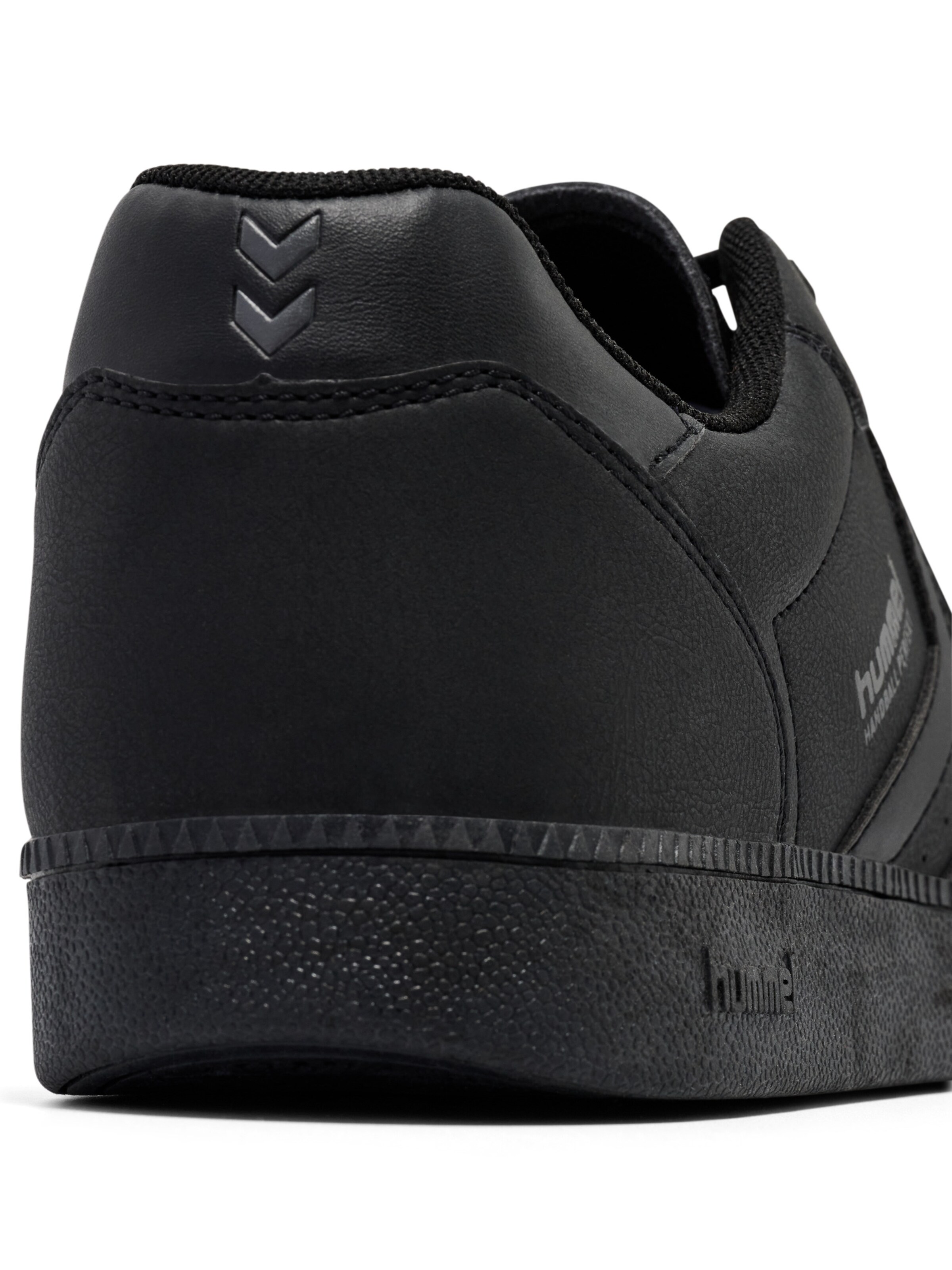 Hummel Sneakers in Black